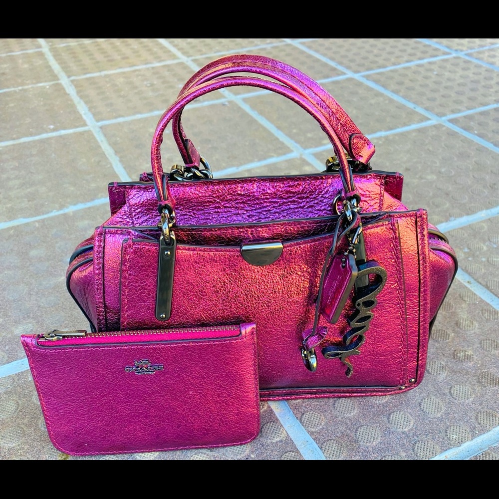 NWT COACH DREAMER 21 in metallic berry with matching wallet